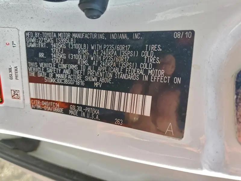 2011 TOYOTA SIENNA LE  