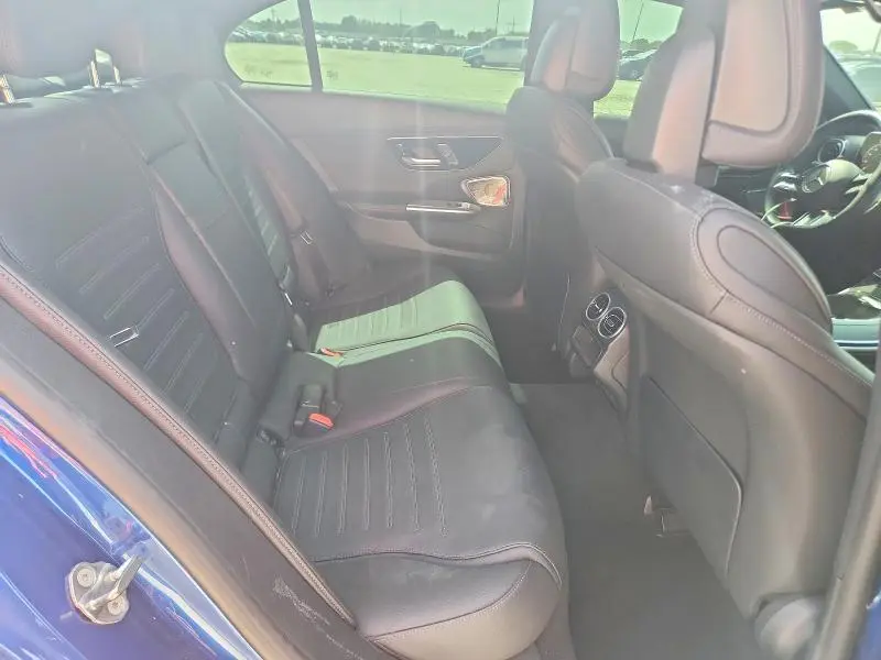2023 MERCEDES-BENZ C 300  