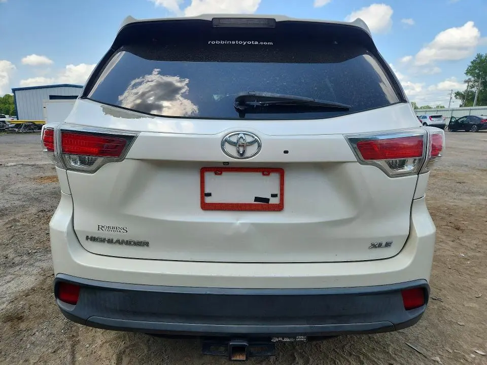 2015 TOYOTA HIGHLANDER XLE  