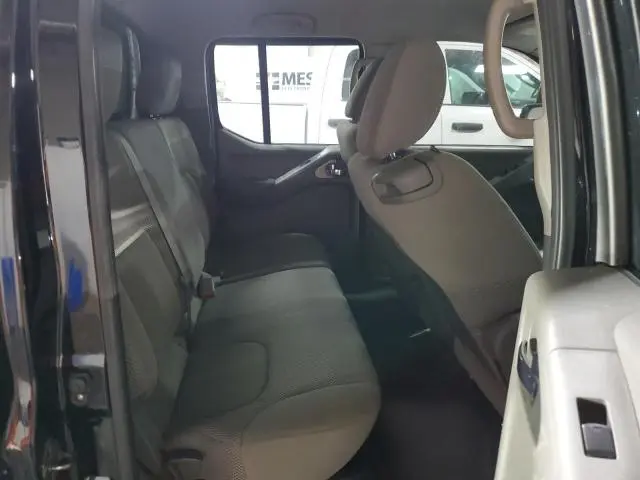 2010 NISSAN FRONTIER CREW CAB SE