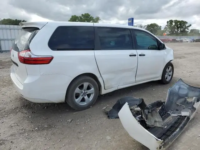 2018 TOYOTA SIENNA L  