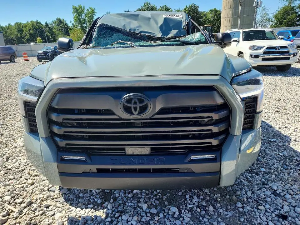 2026 TOYOTA TUNDRA SR5  