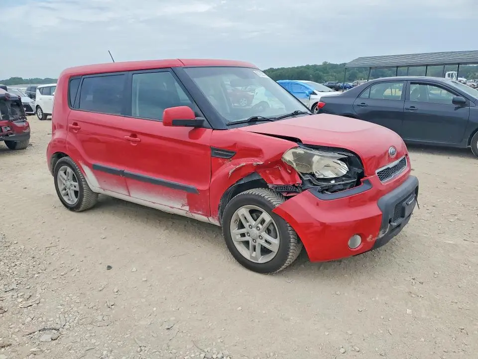 2011 KIA SOUL +  