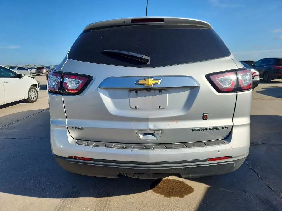 2014 CHEVROLET TRAVERSE LS  