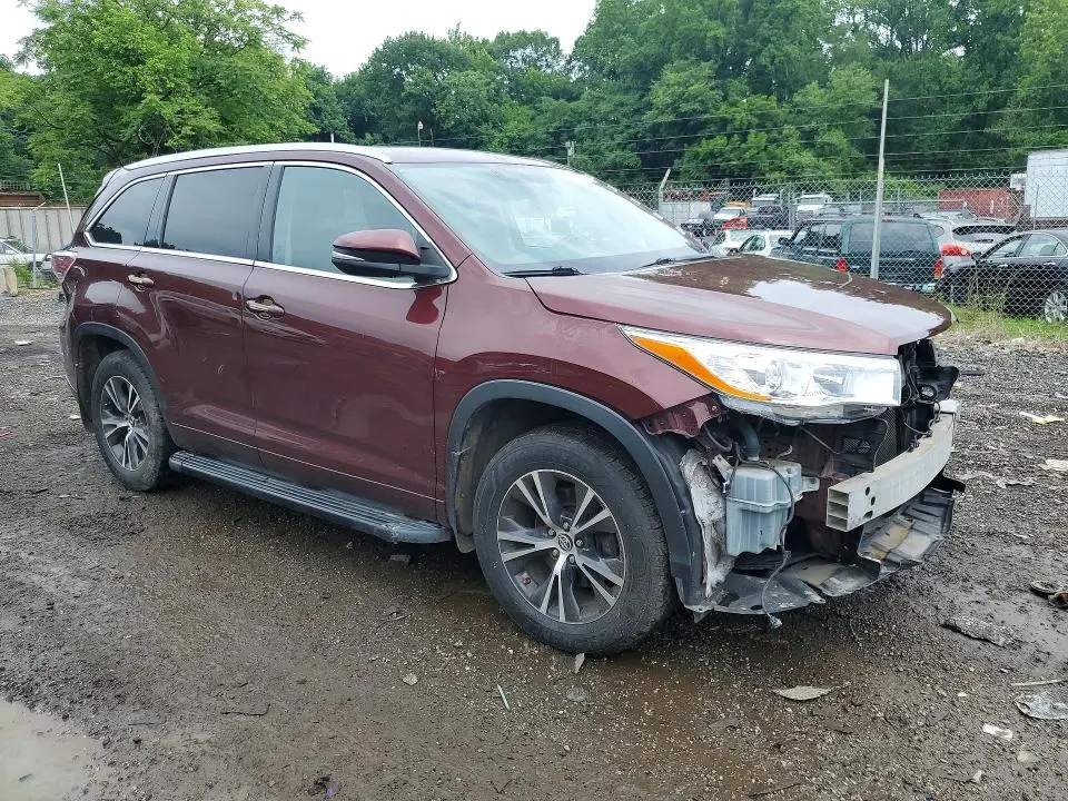 2016 TOYOTA HIGHLANDER XLE  