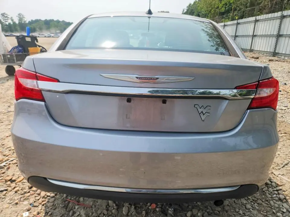 2013 CHRYSLER 200 LX  