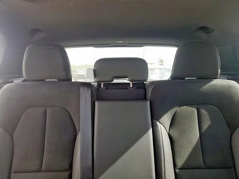 2020 VOLVO XC40 T5 R-DESIGN  