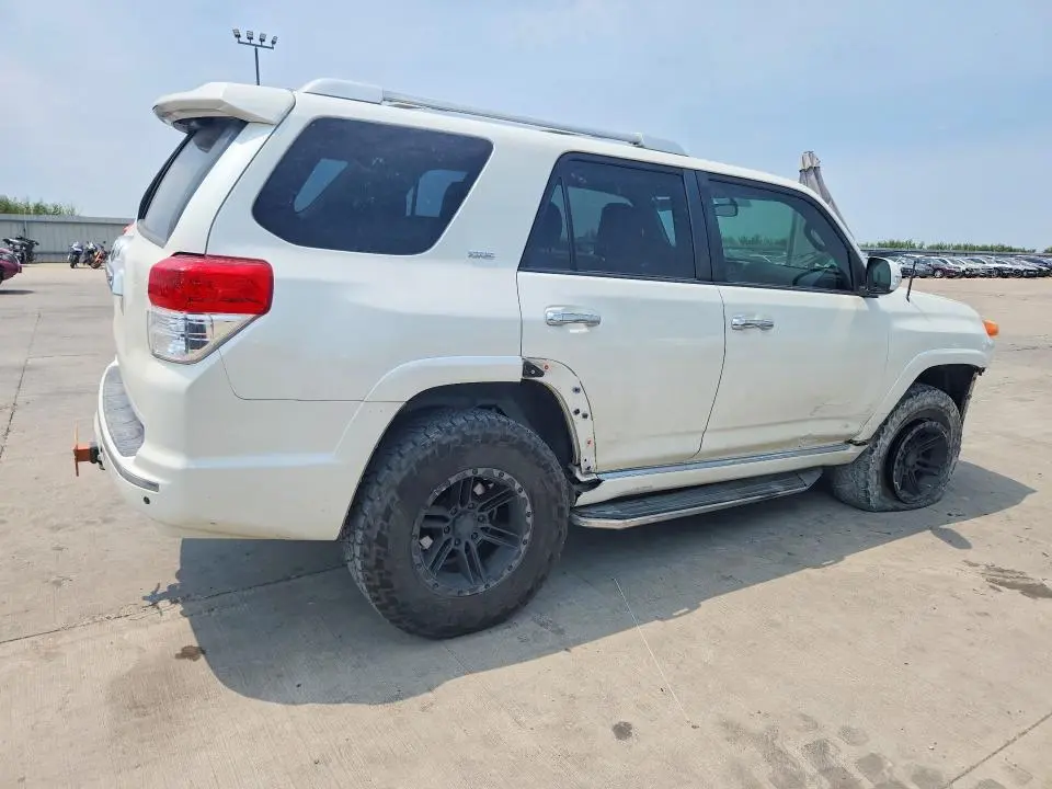 2013 TOYOTA 4RUNNER SR5  