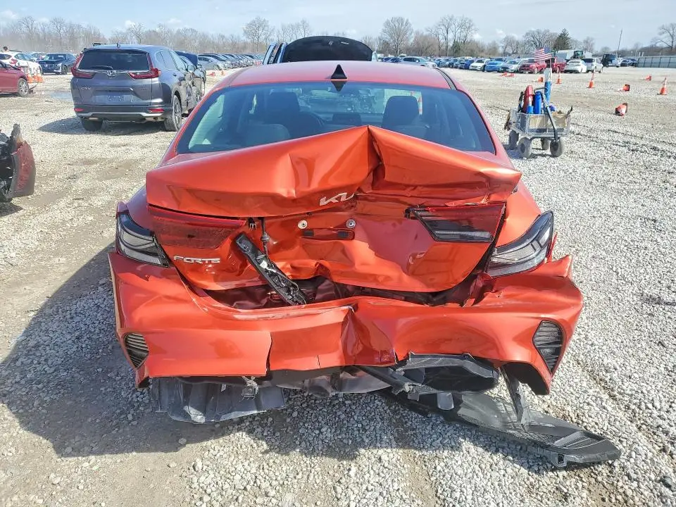 2023 KIA FORTE LXS  