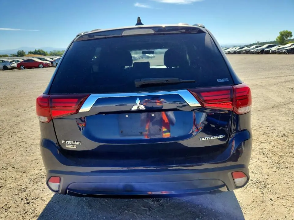 2018 MITSUBISHI OUTLANDER SE  