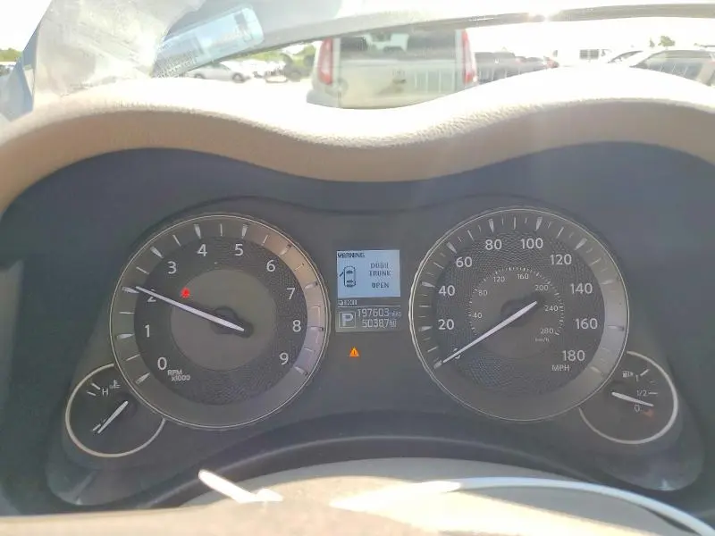 2015 INFINITI Q70 3.7  