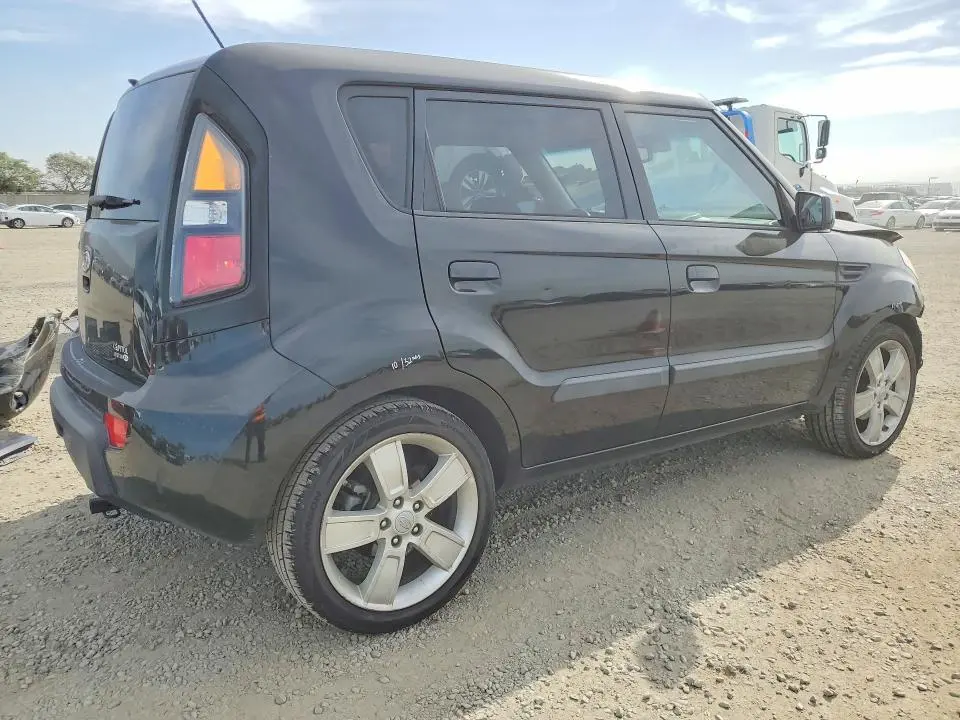 2010 KIA SOUL +  
