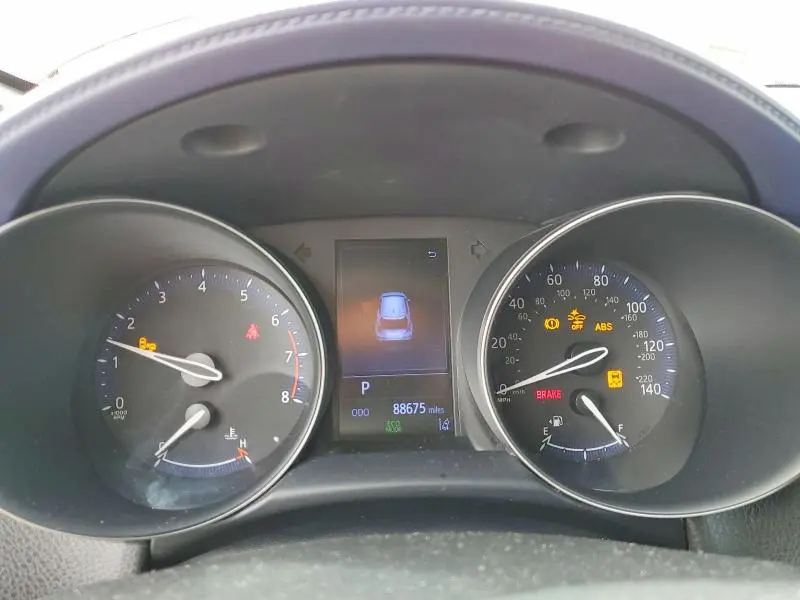 2020 TOYOTA C-HR XLE  