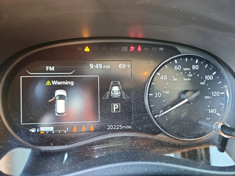 2023 NISSAN KICKS SV  