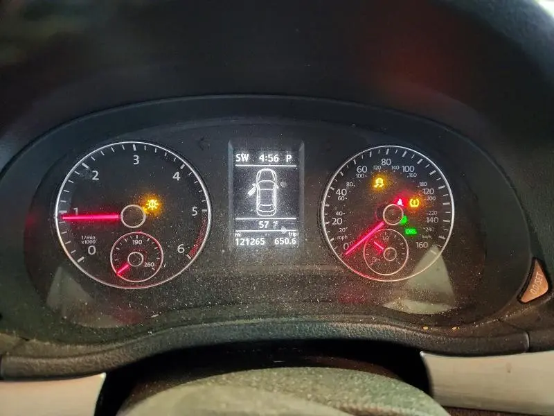 2013 VOLKSWAGEN PASSAT SE  