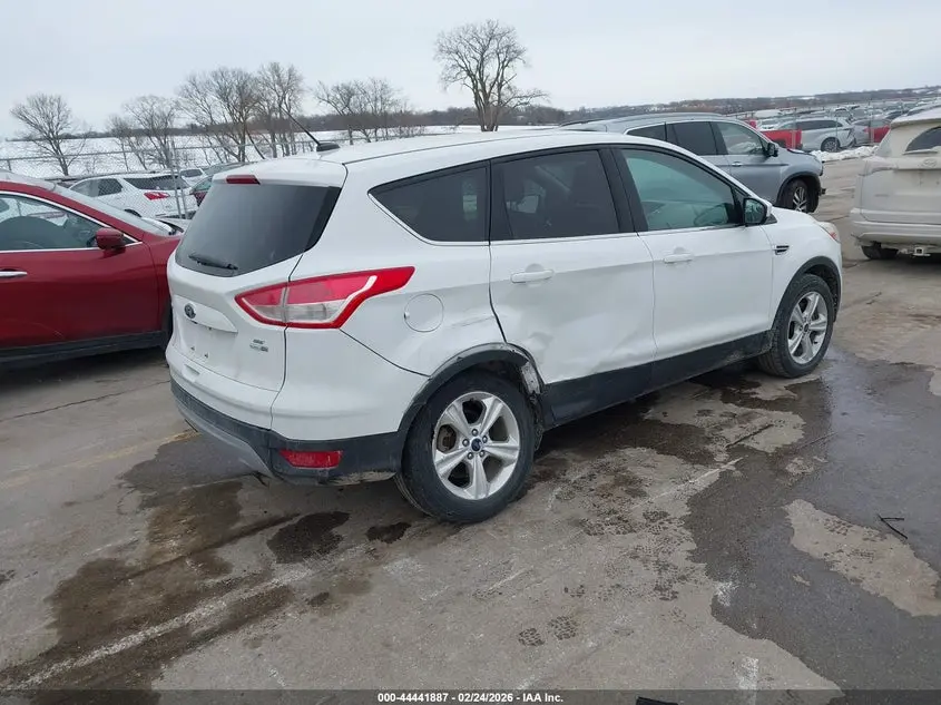 2016 FORD ESCAPE SE