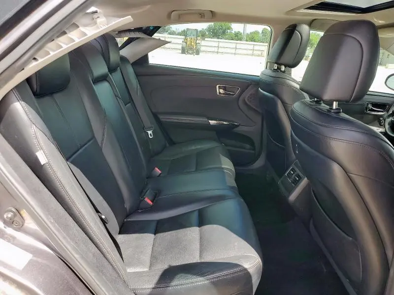 2016 TOYOTA AVALON XLE  
