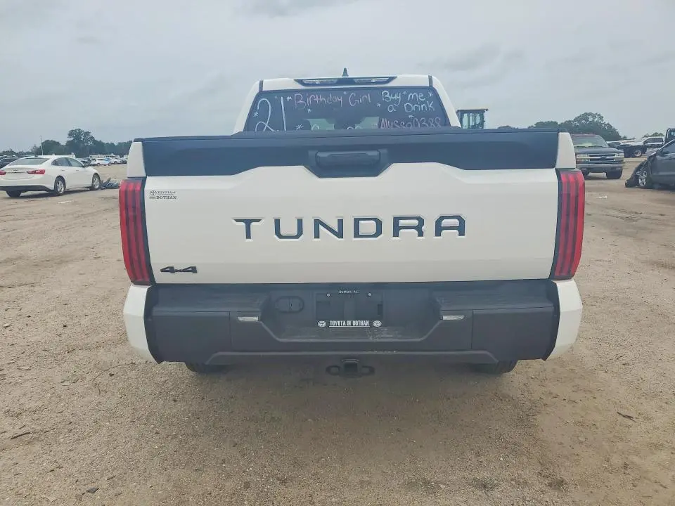 2026 TOYOTA TUNDRA SR  