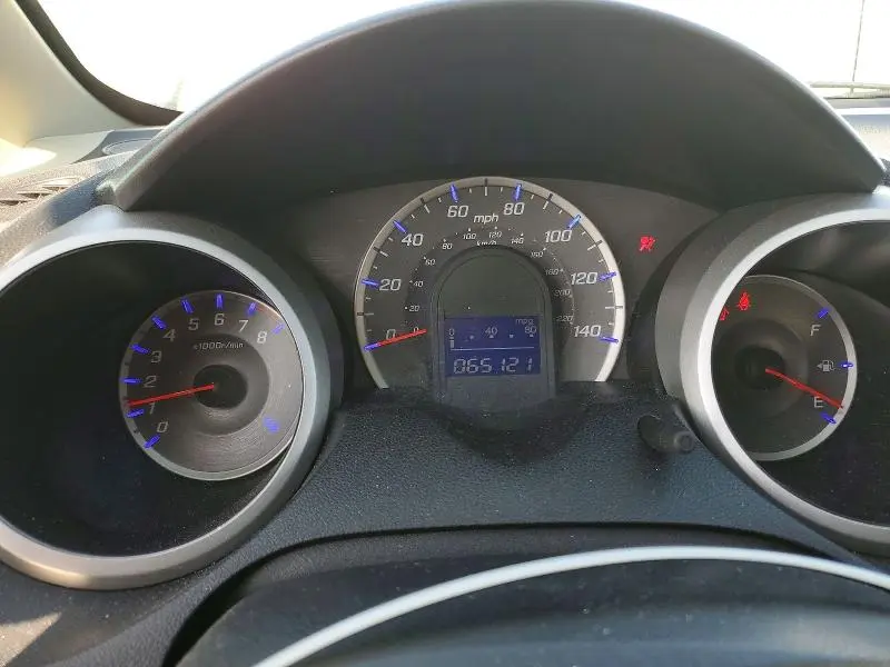2013 HONDA FIT   