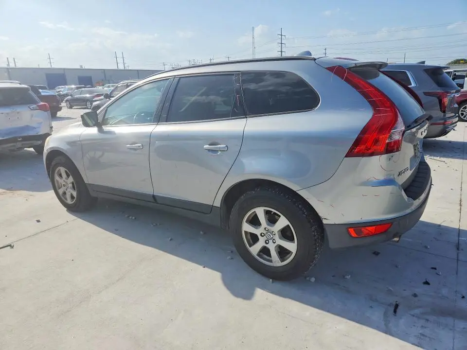 2010 VOLVO XC60 3.2  