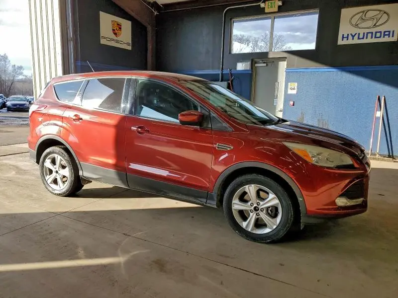 2016 FORD ESCAPE SE  