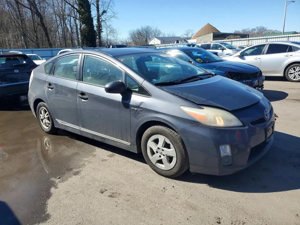 2011 TOYOTA PRIUS TWO  
