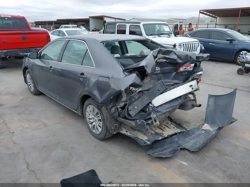 2014 TOYOTA CAMRY LE