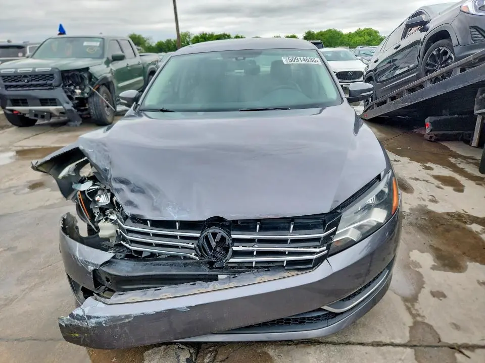 2015 VOLKSWAGEN PASSAT S  