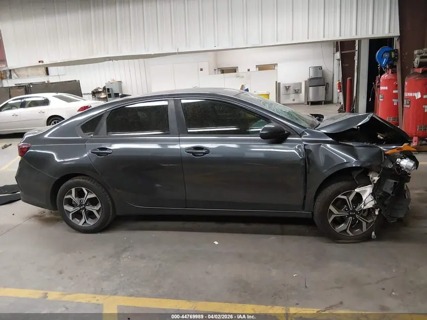 2019 KIA FORTE LXS