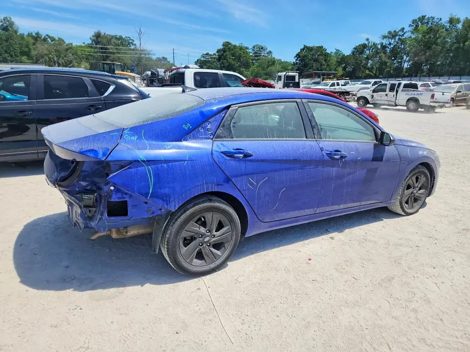 2021 HYUNDAI ELANTRA SEL  