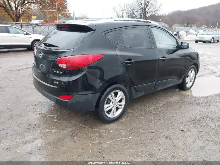 2011 HYUNDAI TUCSON GLS