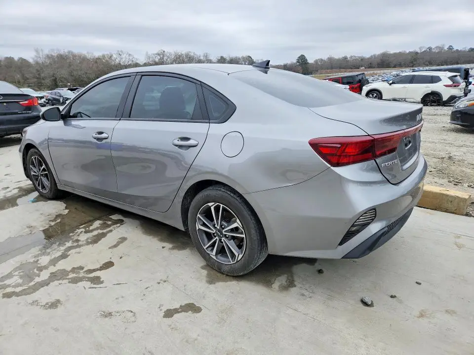2022 KIA FORTE LXS  