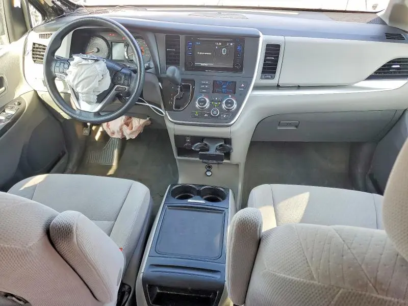 2017 TOYOTA SIENNA LE 8-PASSENGER  