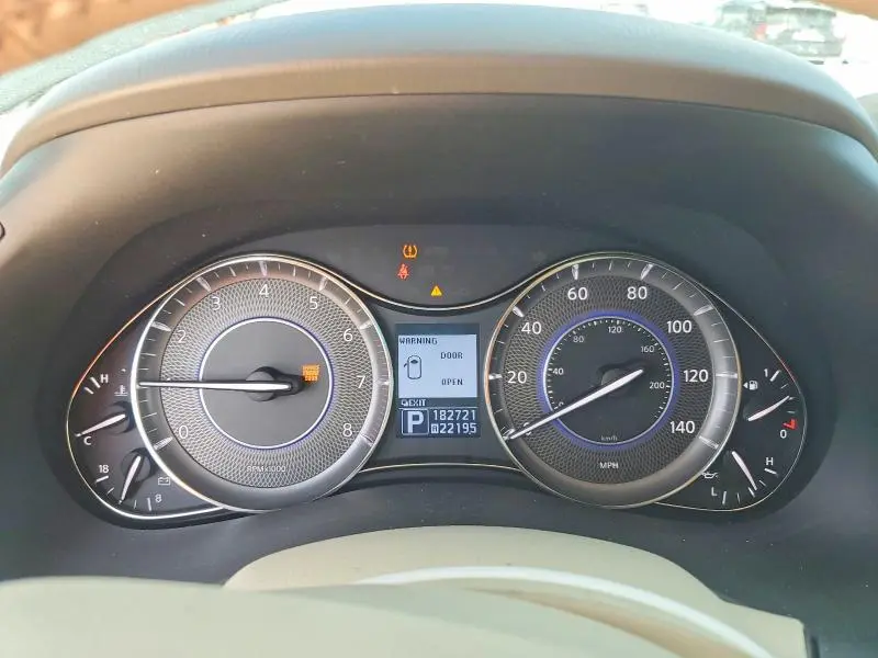 2012 INFINITI QX56 BASE  