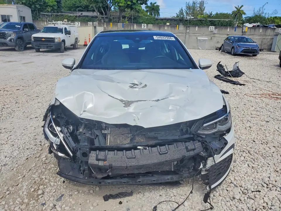 2022 VOLKSWAGEN GTI SE  