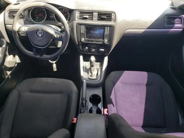 2016 VOLKSWAGEN JETTA SE  