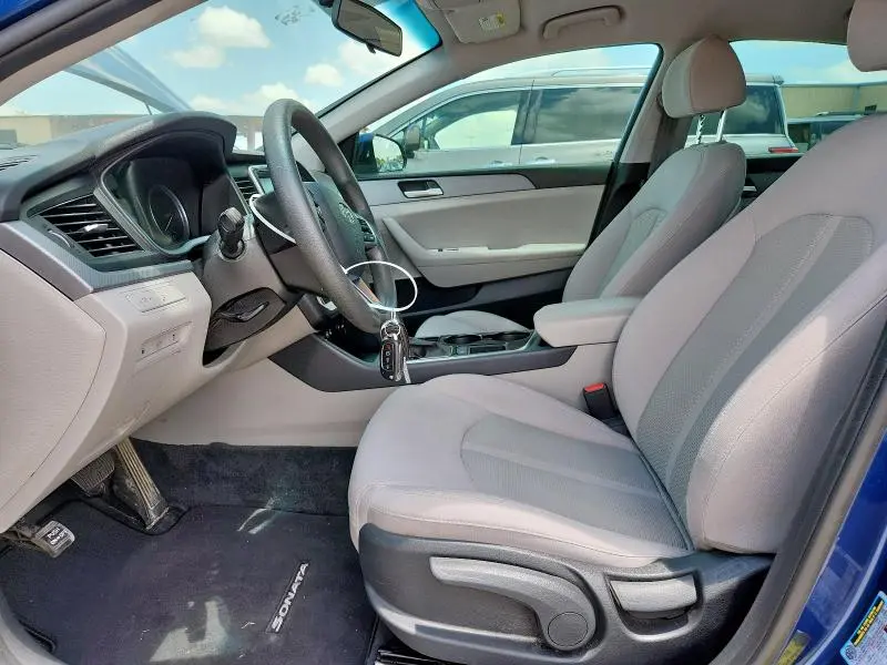 2018 HYUNDAI SONATA SE  