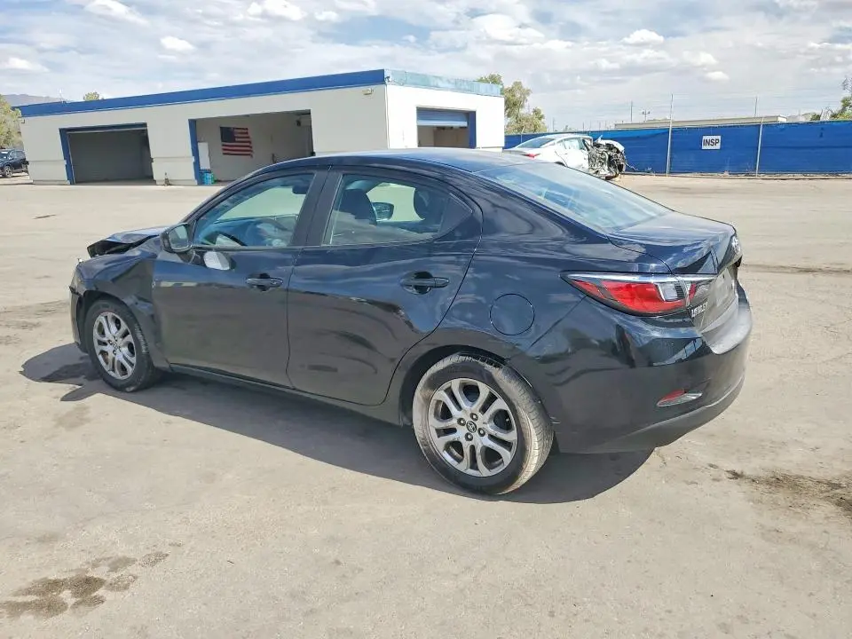 2017 TOYOTA YARIS IA BASE  