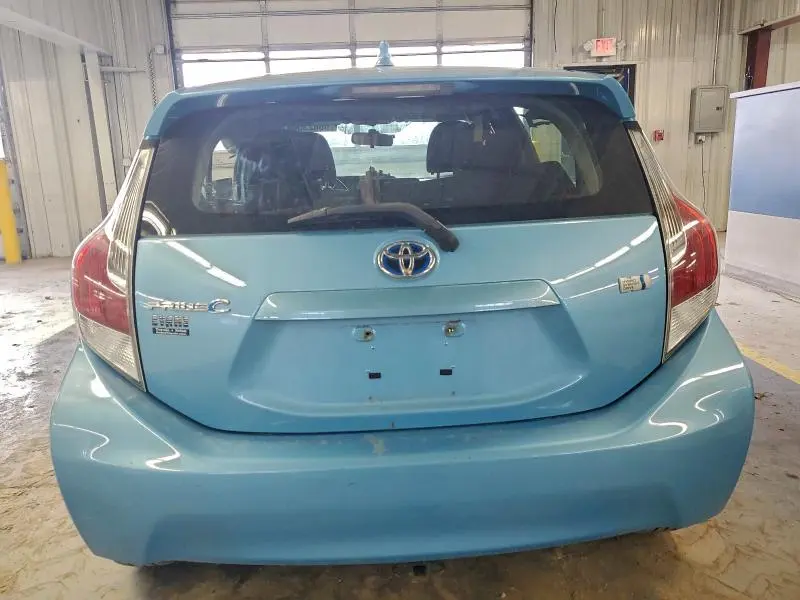 2015 TOYOTA PRIUS C   