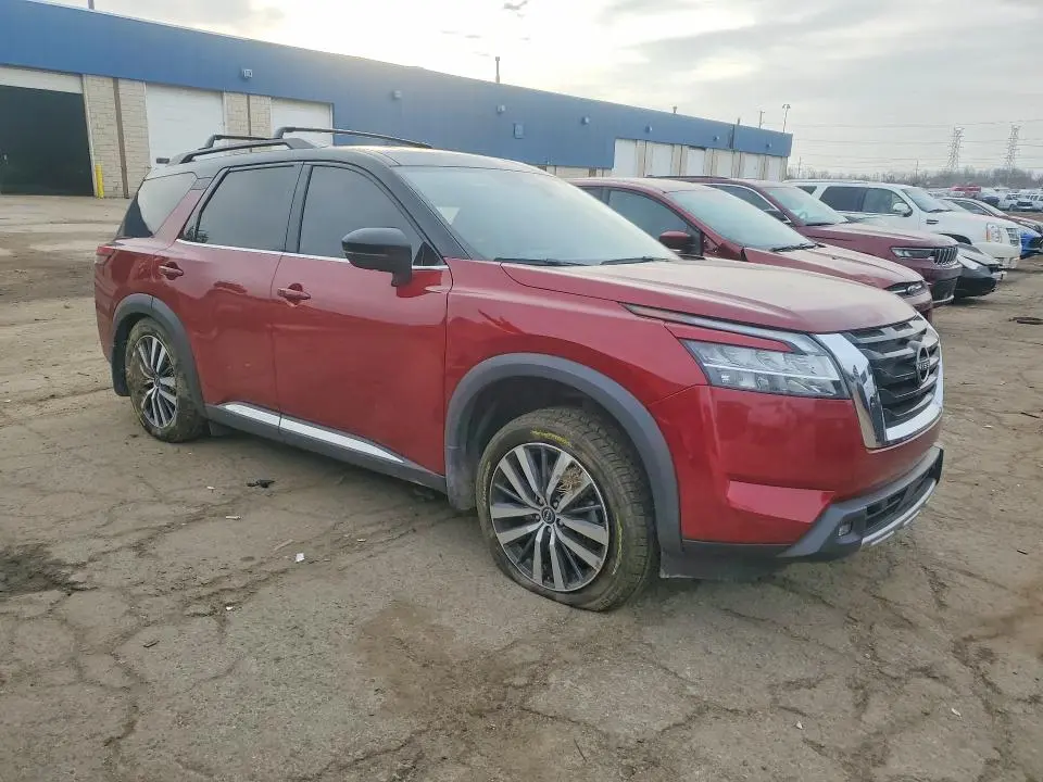 2022 NISSAN PATHFINDER PLATINUM  