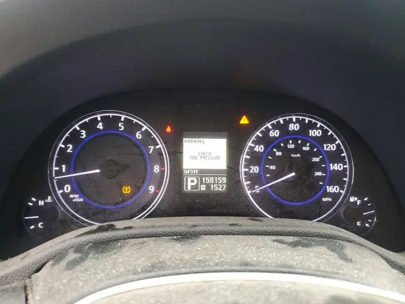 2011 INFINITI G37   