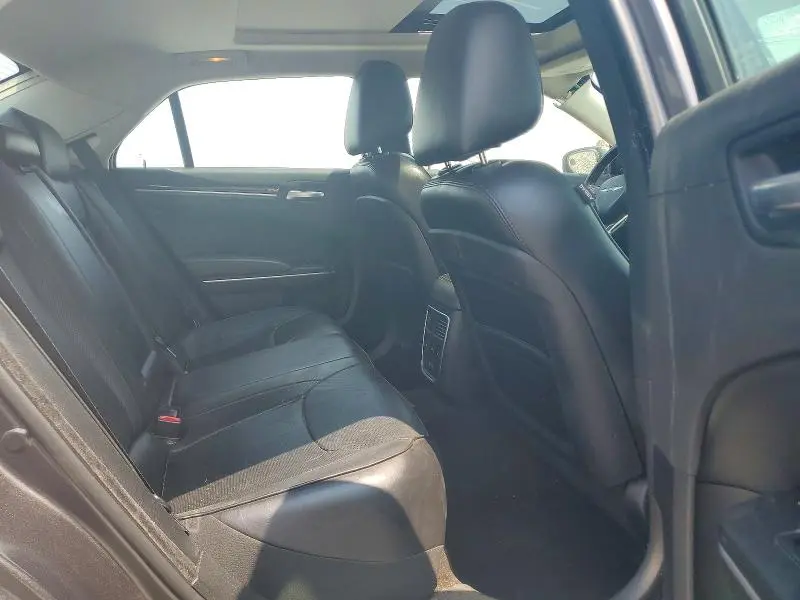 2016 CHRYSLER 300C   