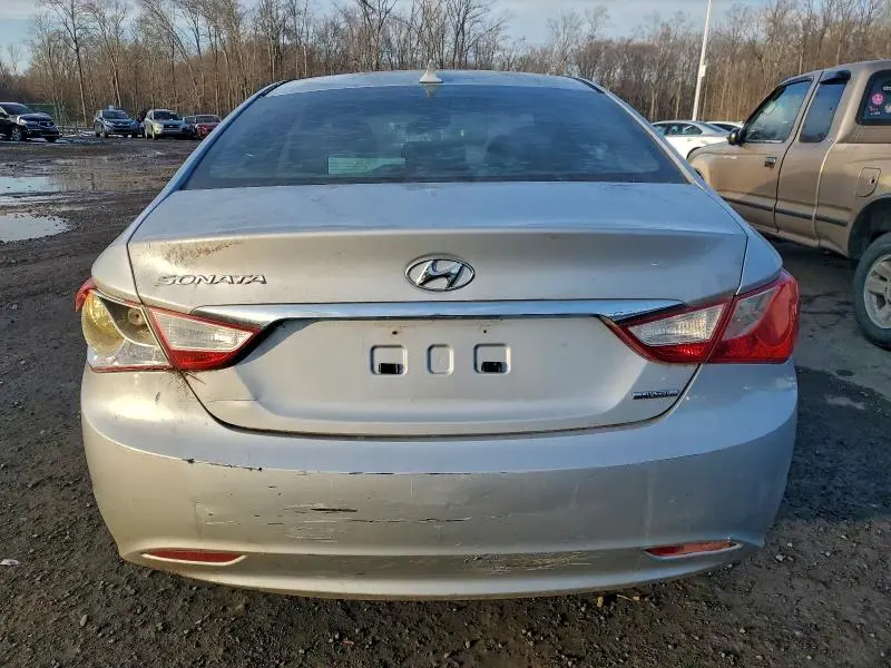 2011 HYUNDAI SONATA SE  