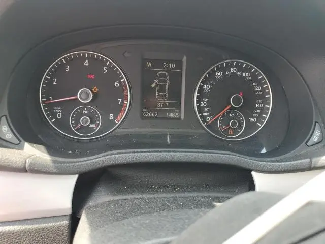 2013 VOLKSWAGEN PASSAT SE  