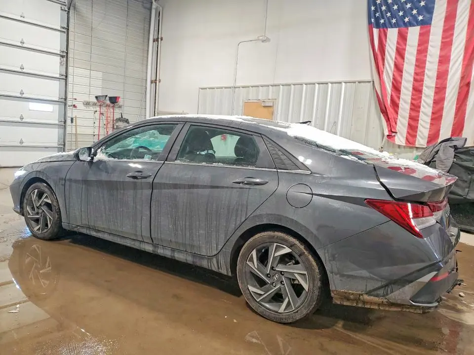2024 HYUNDAI ELANTRA SEL  