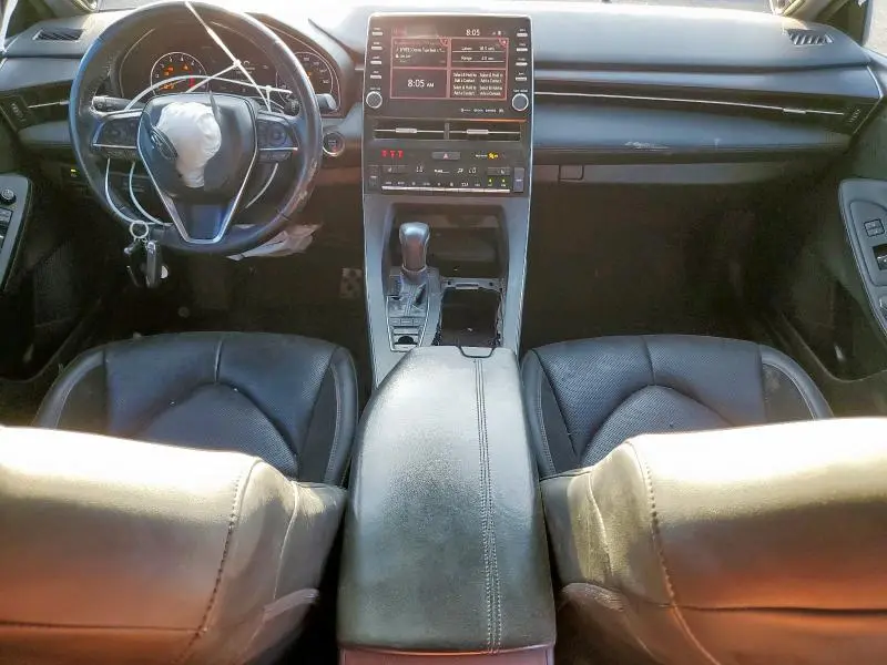 2019 TOYOTA AVALON XLE  