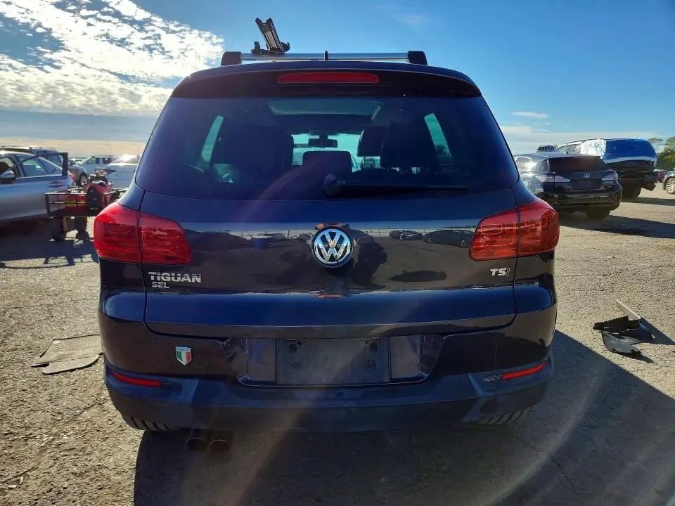 2016 VOLKSWAGEN TIGUAN S  