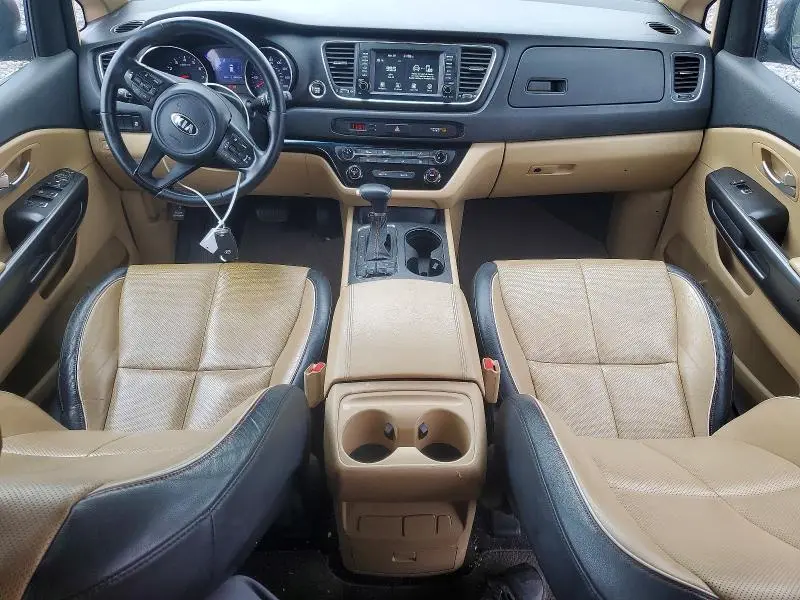 2017 KIA SEDONA LX  