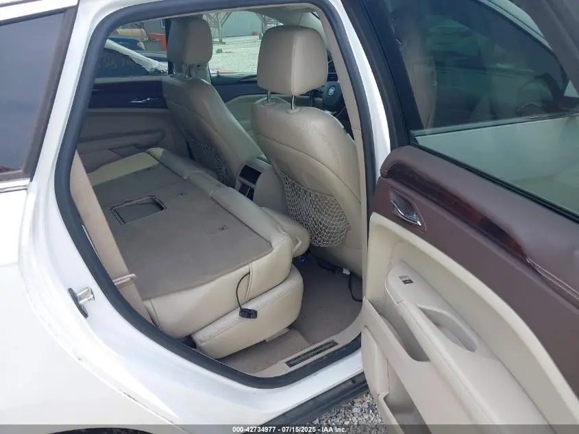 2011 CADILLAC SRX PERFORMANCE COLLECTION