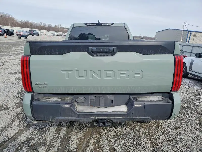 2024 TOYOTA TUNDRA CREWMAX SR5  